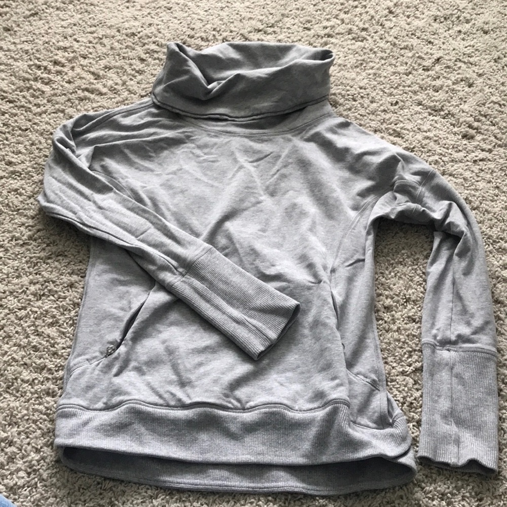 Lululemon sweatshirt